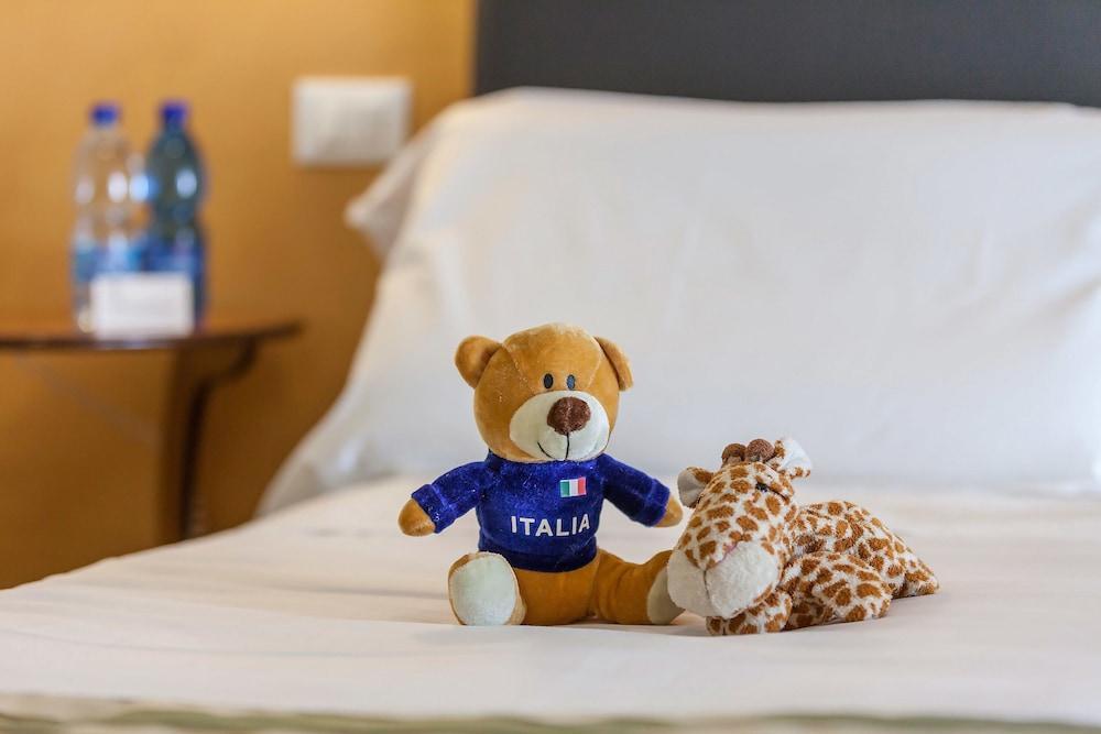 Hotel Regina Giovanna Rzym Zewnętrze zdjęcie