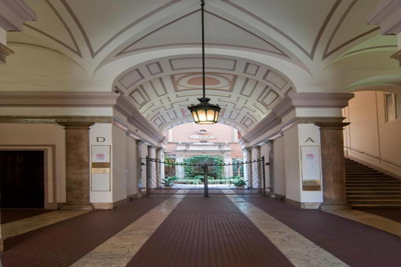 Hotel Regina Giovanna Rzym Zewnętrze zdjęcie