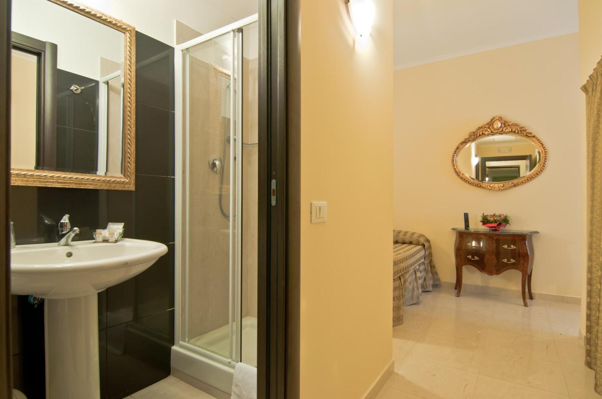 Hotel Regina Giovanna Rzym Pokój zdjęcie
