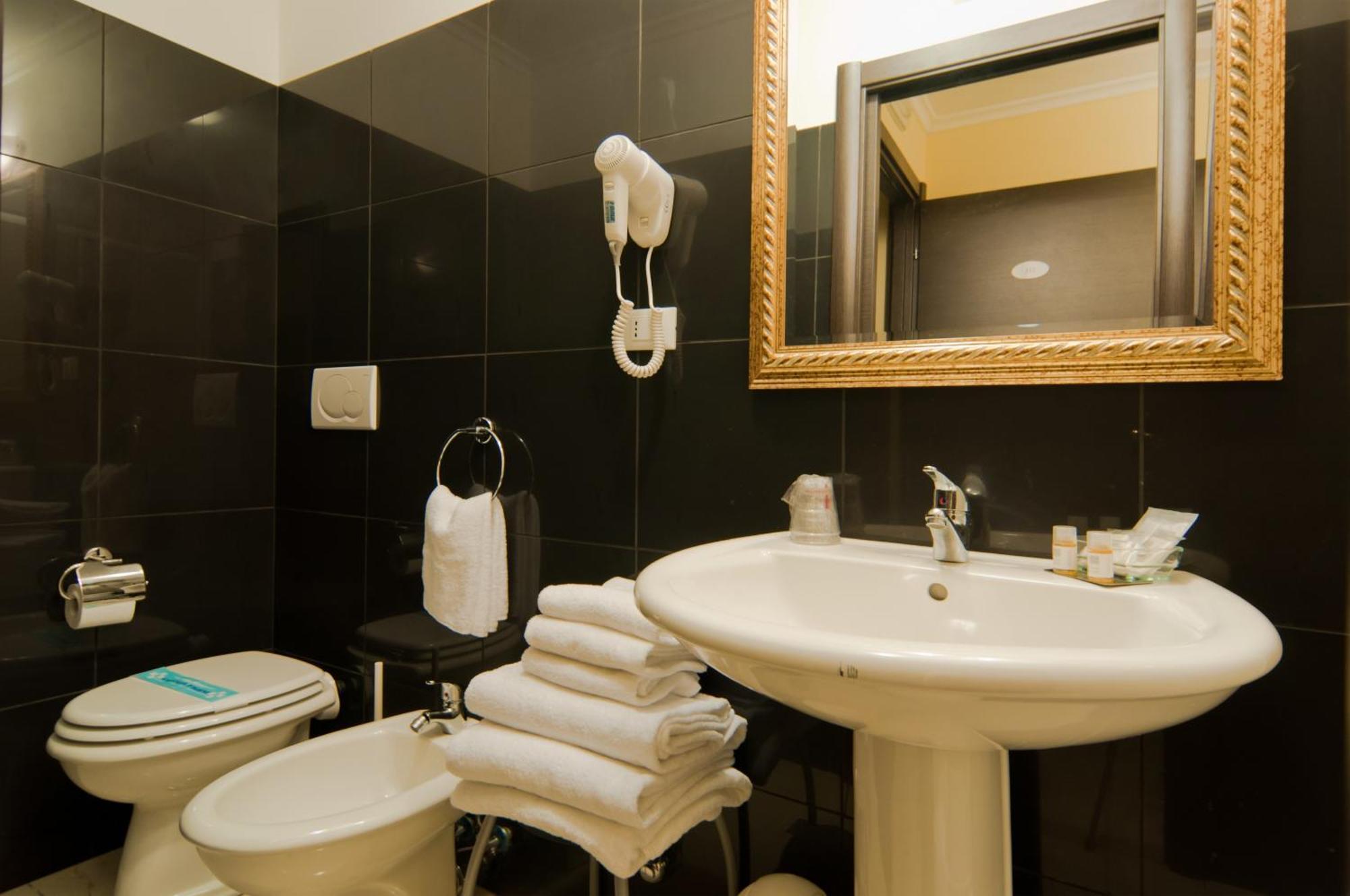 Hotel Regina Giovanna Rzym Pokój zdjęcie