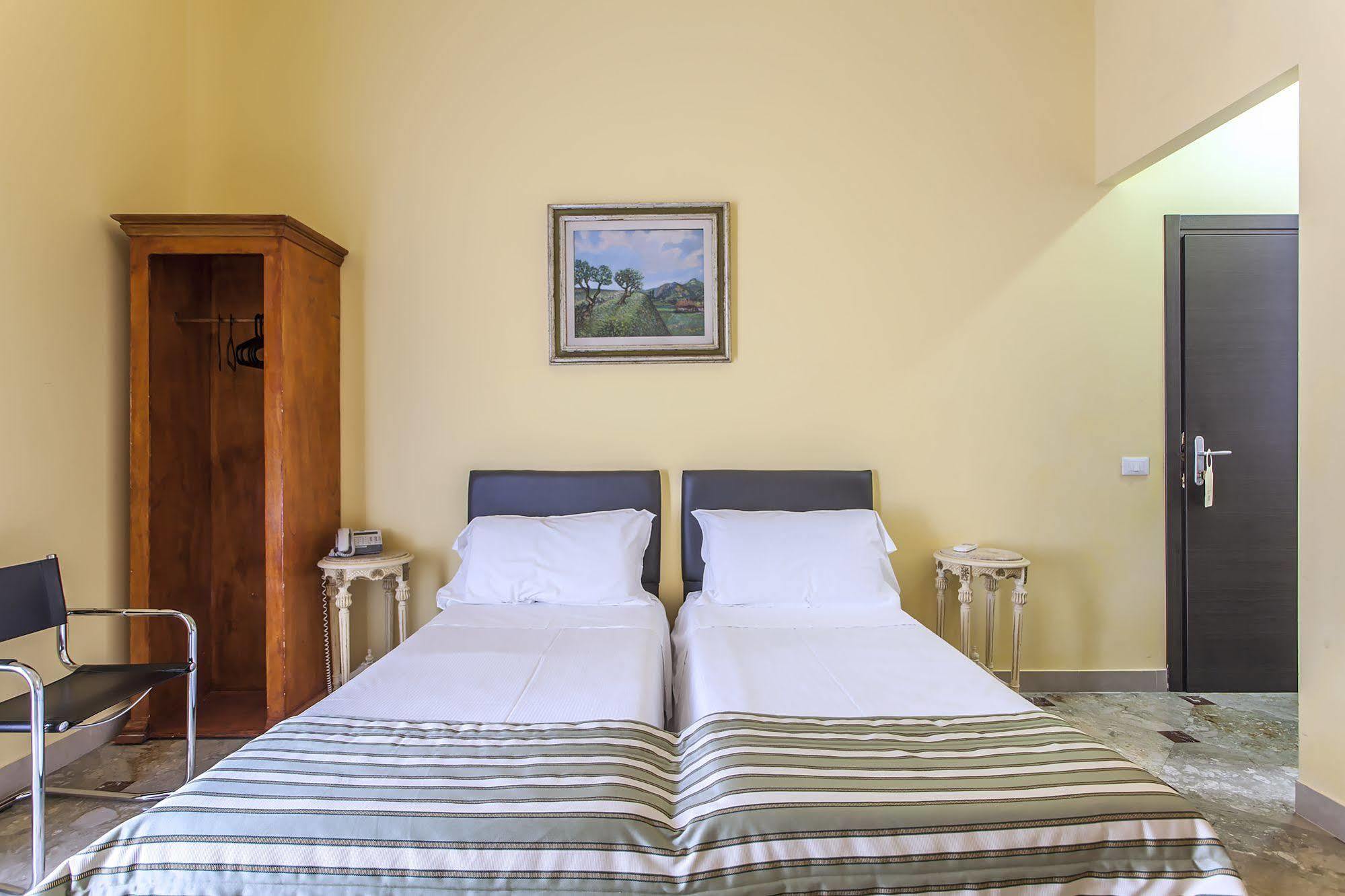 Hotel Regina Giovanna Rzym Zewnętrze zdjęcie