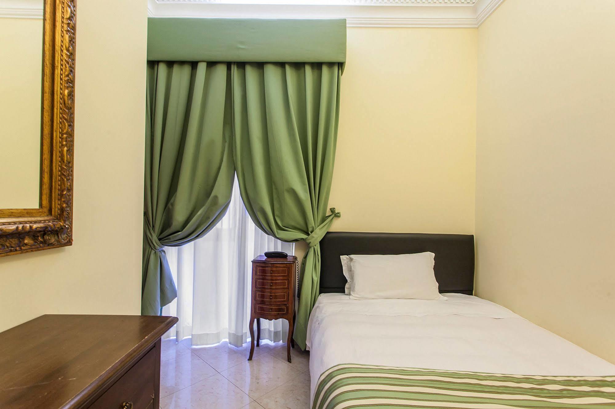 Hotel Regina Giovanna Rzym Zewnętrze zdjęcie